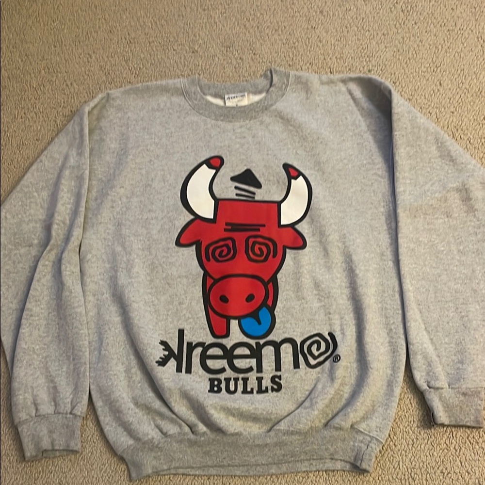 Kreem Gray Bulls Graphic Sweater